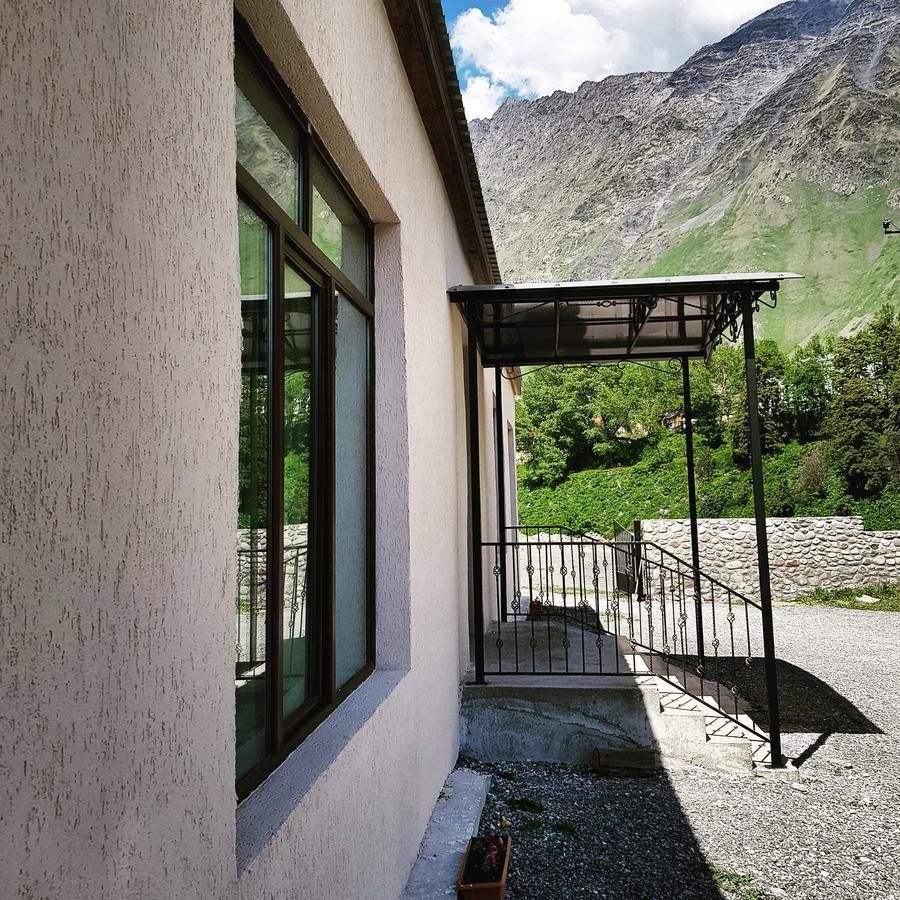 Cozy Hotel Kazbegi Dış mekan fotoğraf